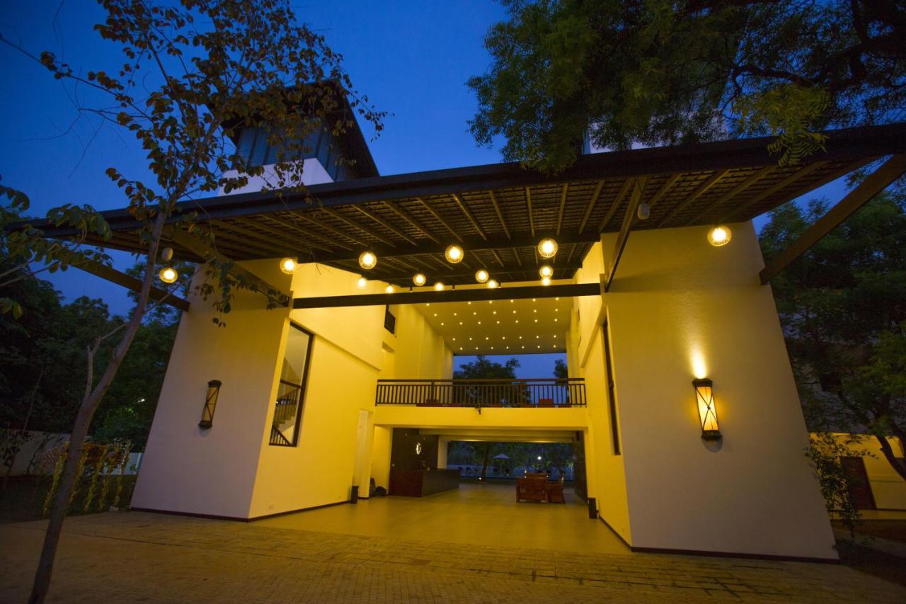 Grand Tamarind