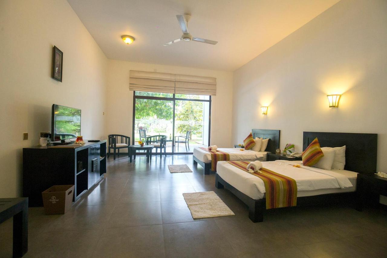 Grand Tamarind Hotel Kataragama